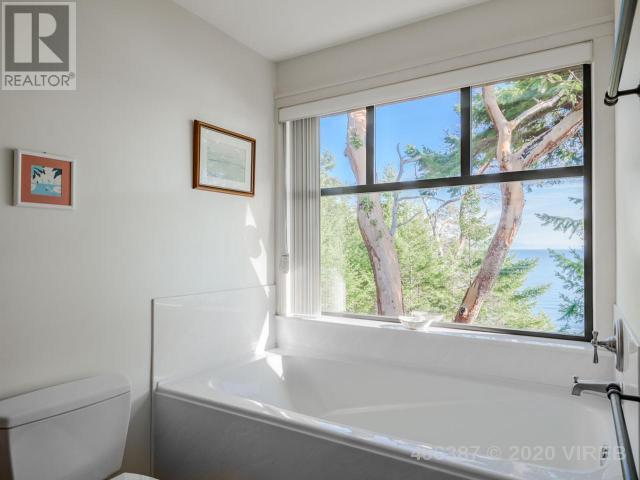 21660956-LargePhoto-11