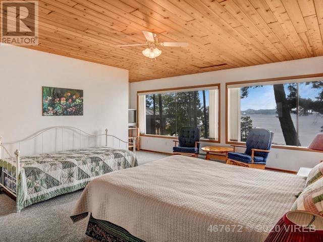 21753421-LargePhoto-32