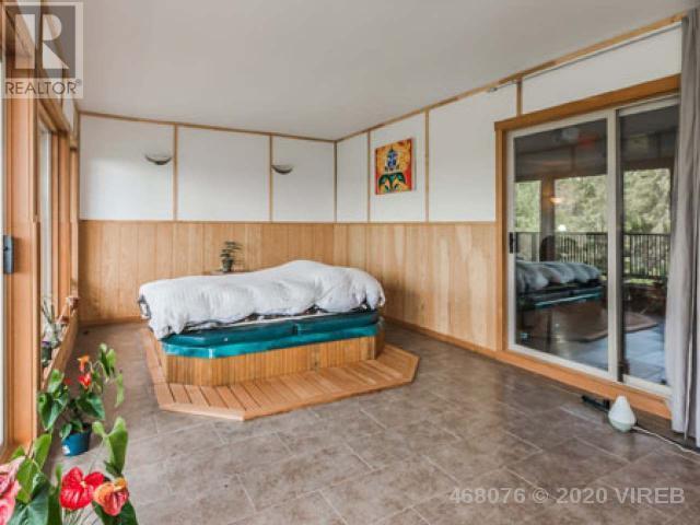 21786209-LargePhoto-36