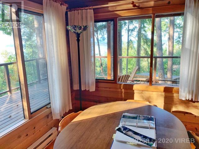 21885184-LargePhoto-14