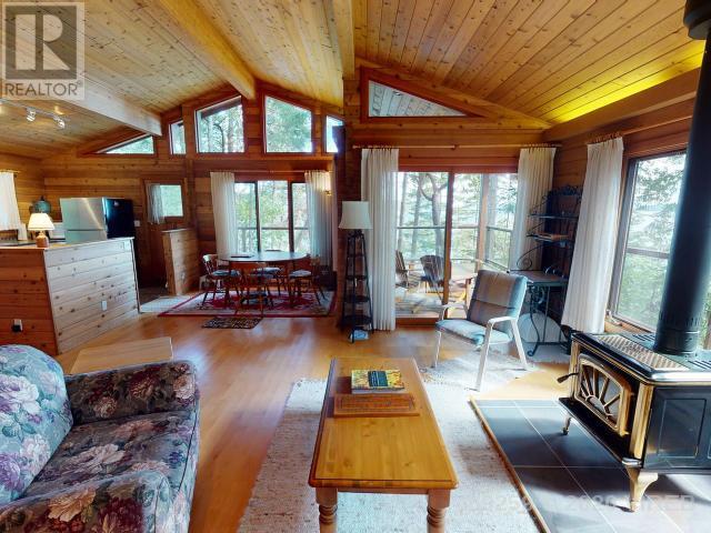 21885184-LargePhoto-9