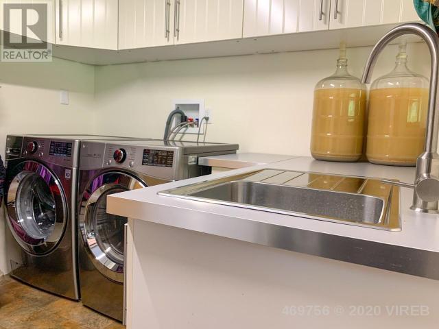 21935349-LargePhoto-12