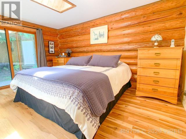 21935349-LargePhoto-13