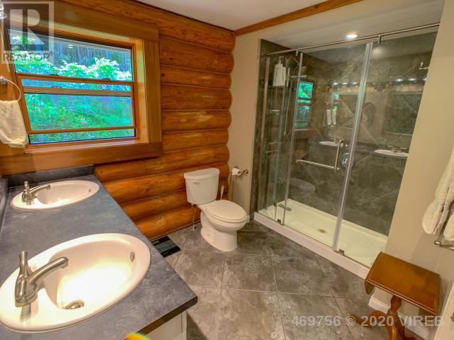 21935349-LargePhoto-15