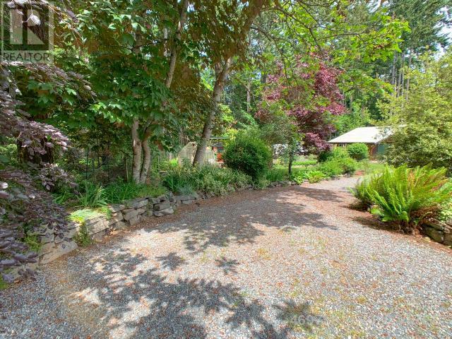 21935349-LargePhoto-46