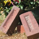 bricks-8-707945.jpg